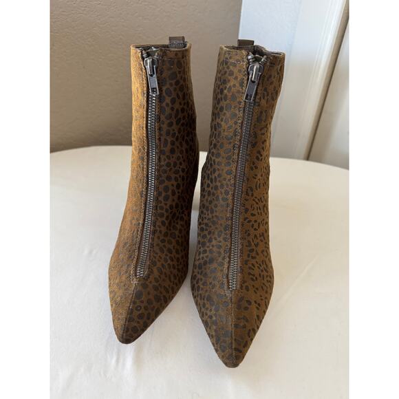 Coconuts by Matisse Clarissa Zipper Heeled Booties - Wildly Stylish - 9M - Picture 2 of 7